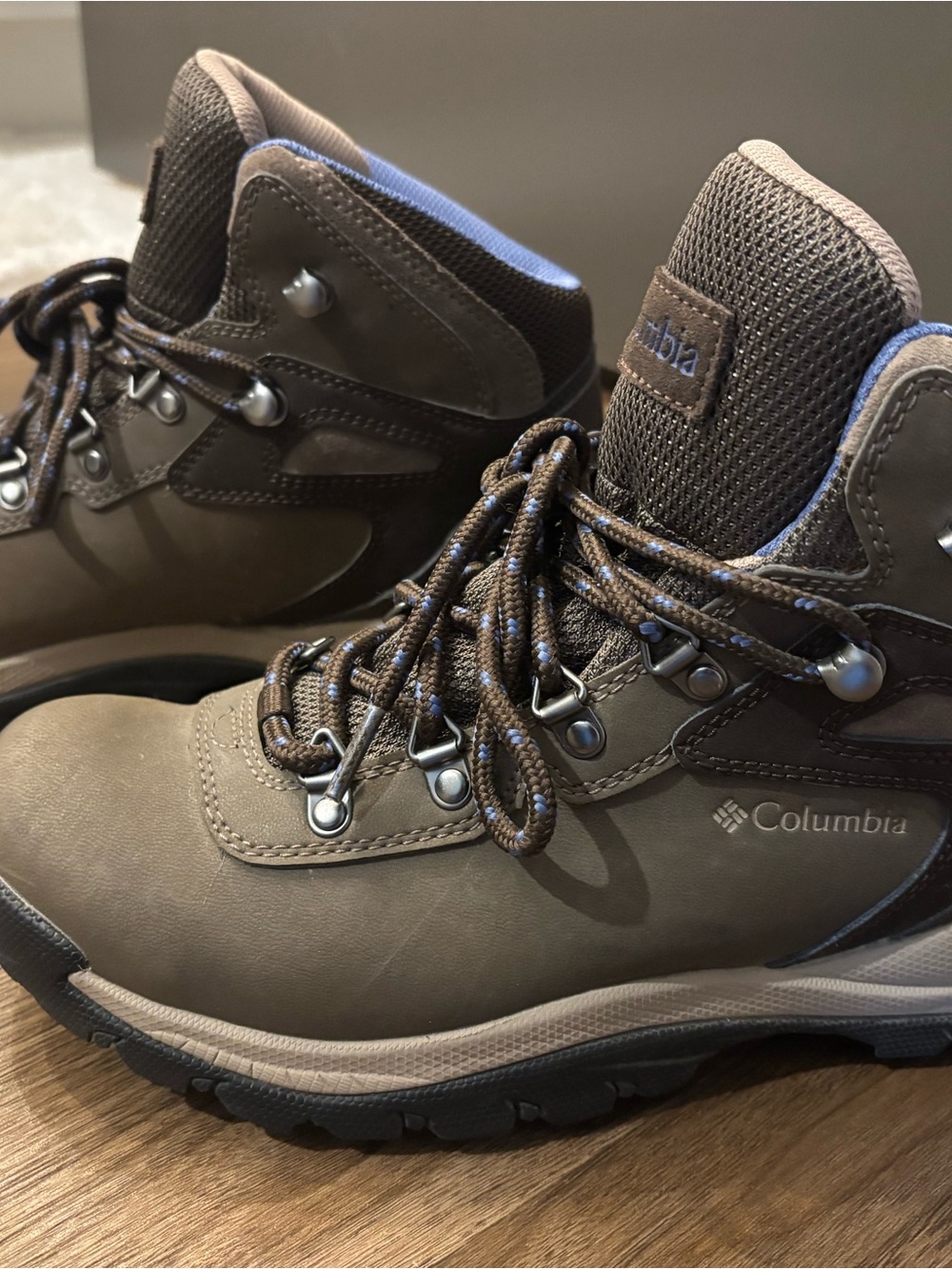 Columbia Newton Ridge Plus